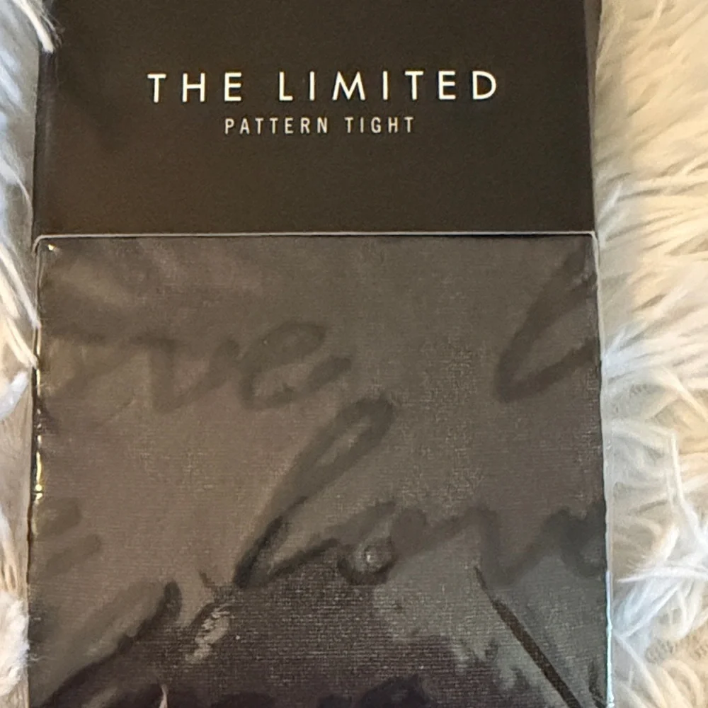 🩷 3/$18 Bundle of 2 LEGGS and the limited Black Microfiber Tights medium